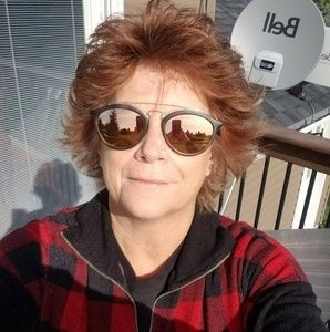 Meet your Posher, Kelli